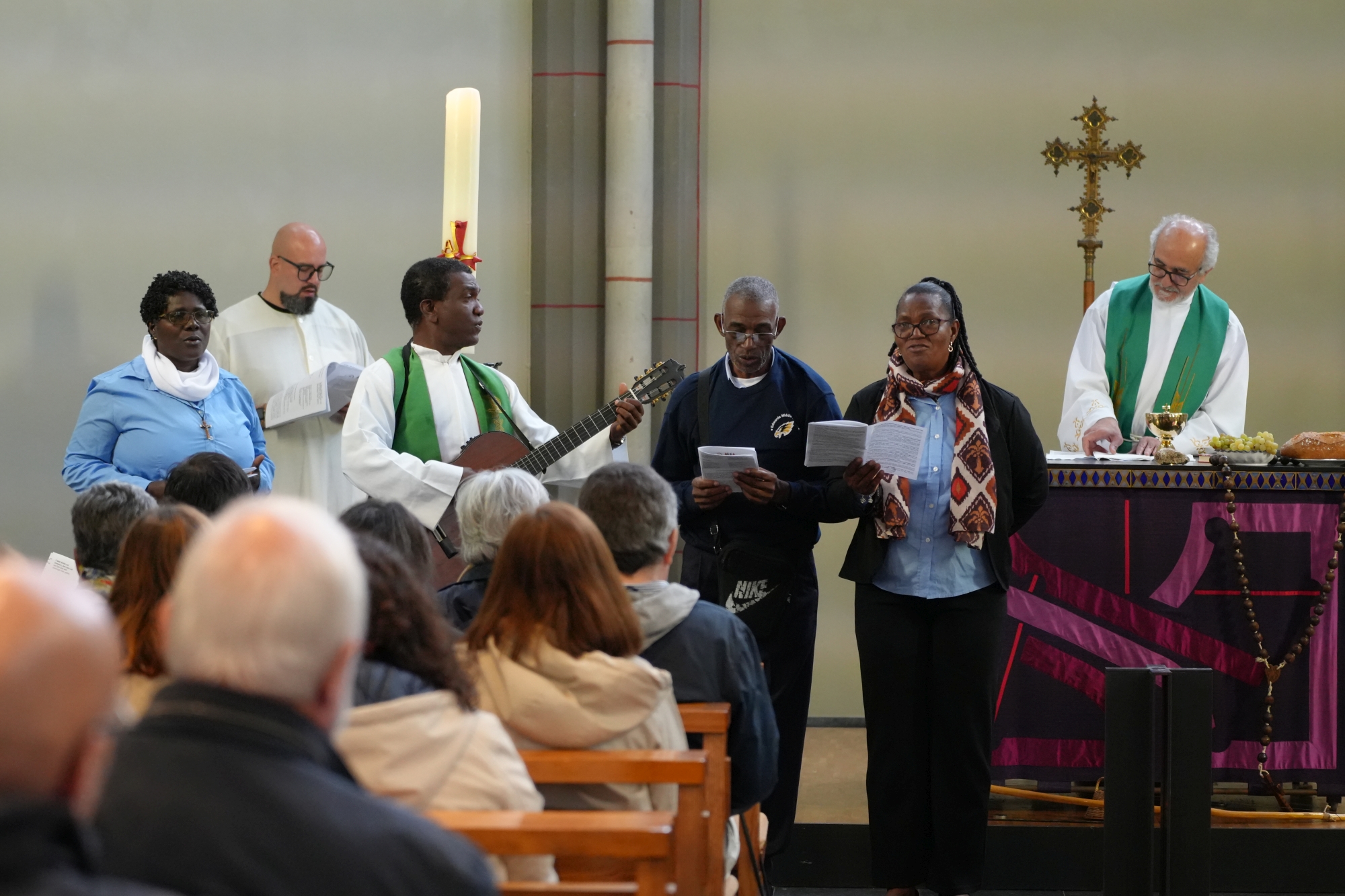 Delegation beim Gottesdienst in St. Josef Aachen (5. Okt. 2025) (c) Thomas Hohenschue