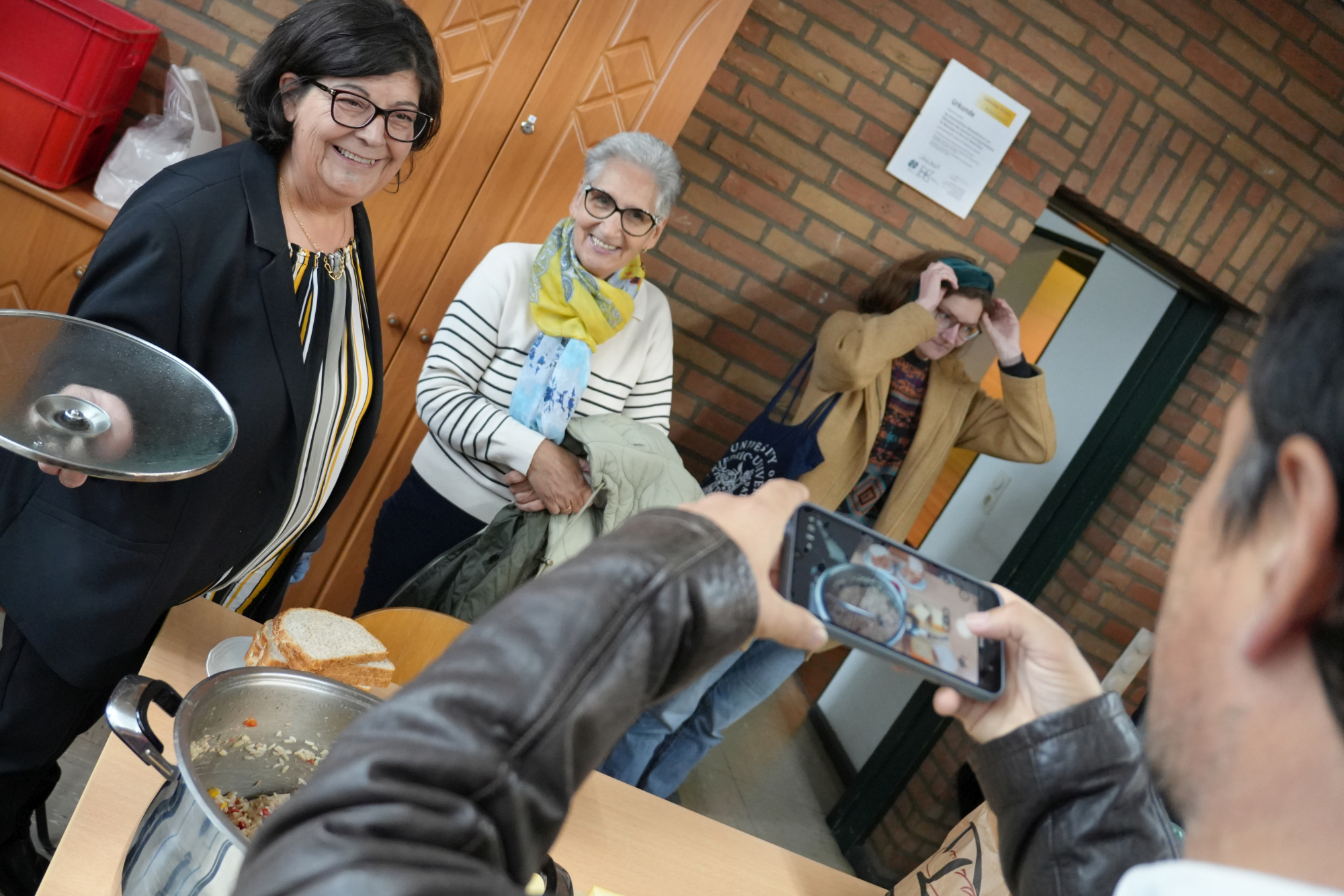 Delegation beim Mittagessen in der OT Josefshaus Aachen (5. Okt. 2025) (c) Thomas Hohenschue