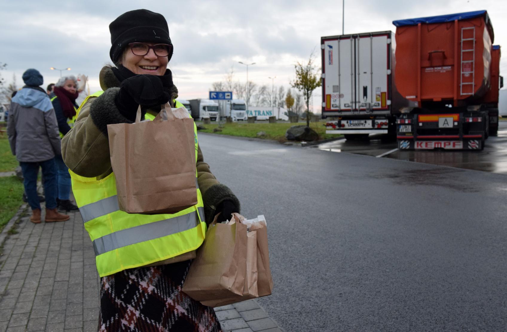2022-12-06 KAB thh Nikolaus besucht Aachen-Land Nord (c) Thomas Hohenschue