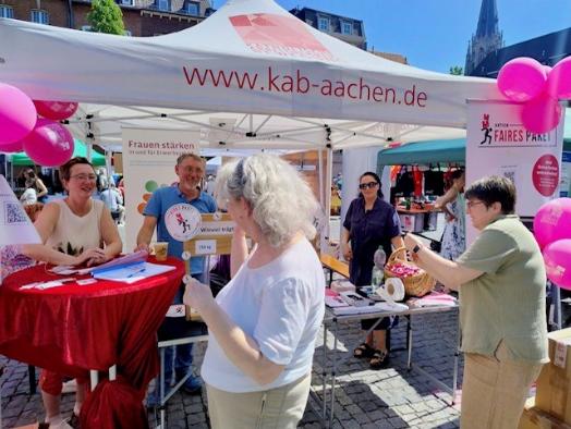 Infostand in Aachen (c) KAB