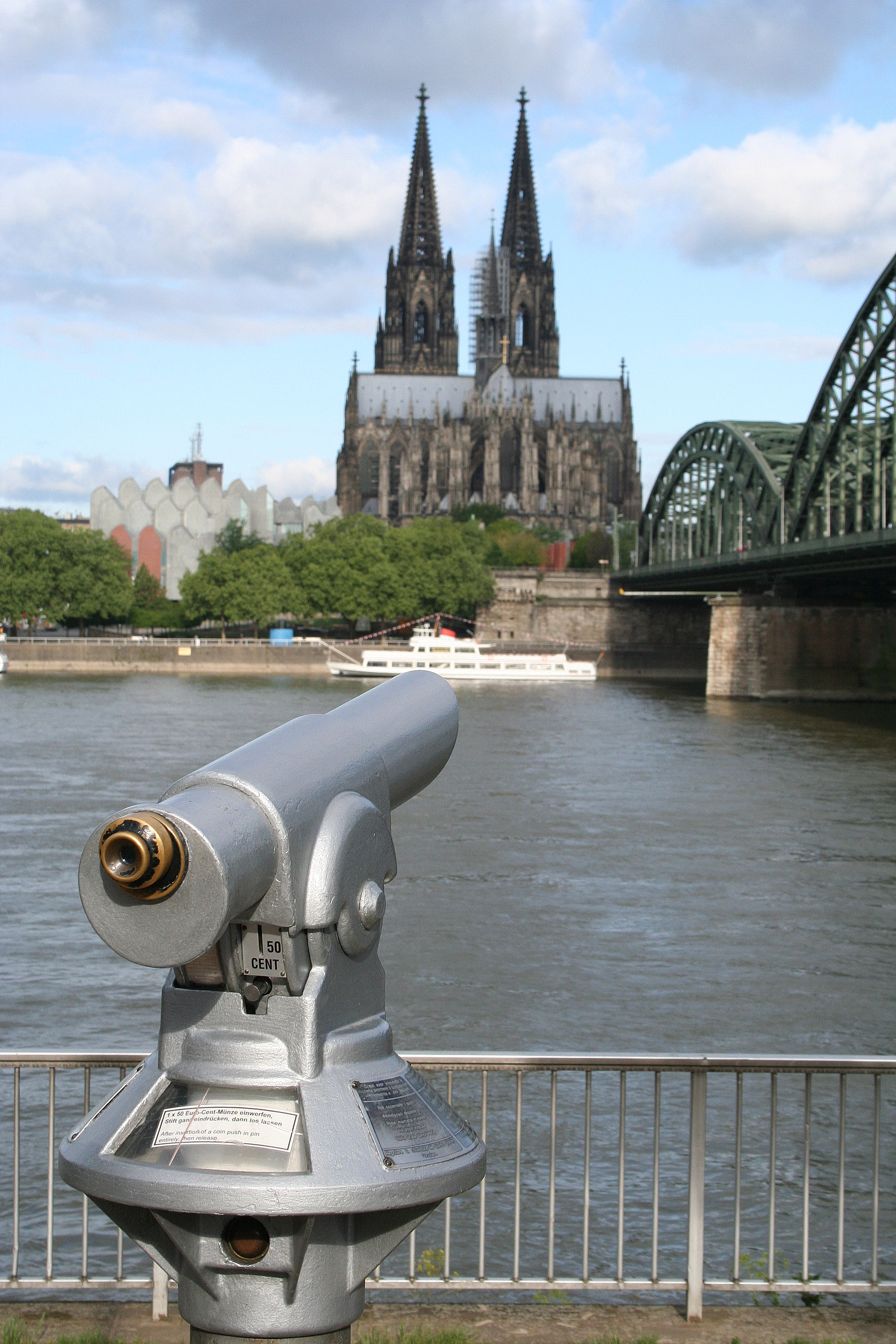 Kölner Dom (c) Bild: Bernhard Riedl In: Pfarrbriefservice.de