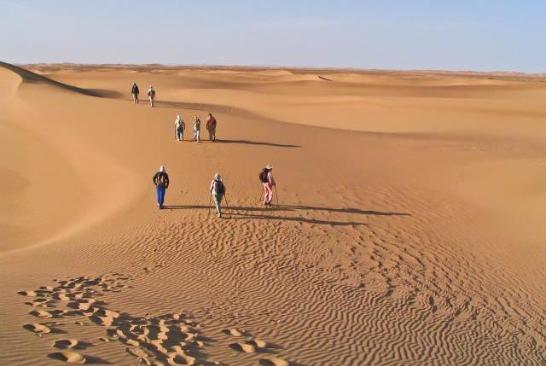 Wüste (c) Bild: Jim Wanderscheid In: Pfarrbriefservice.de